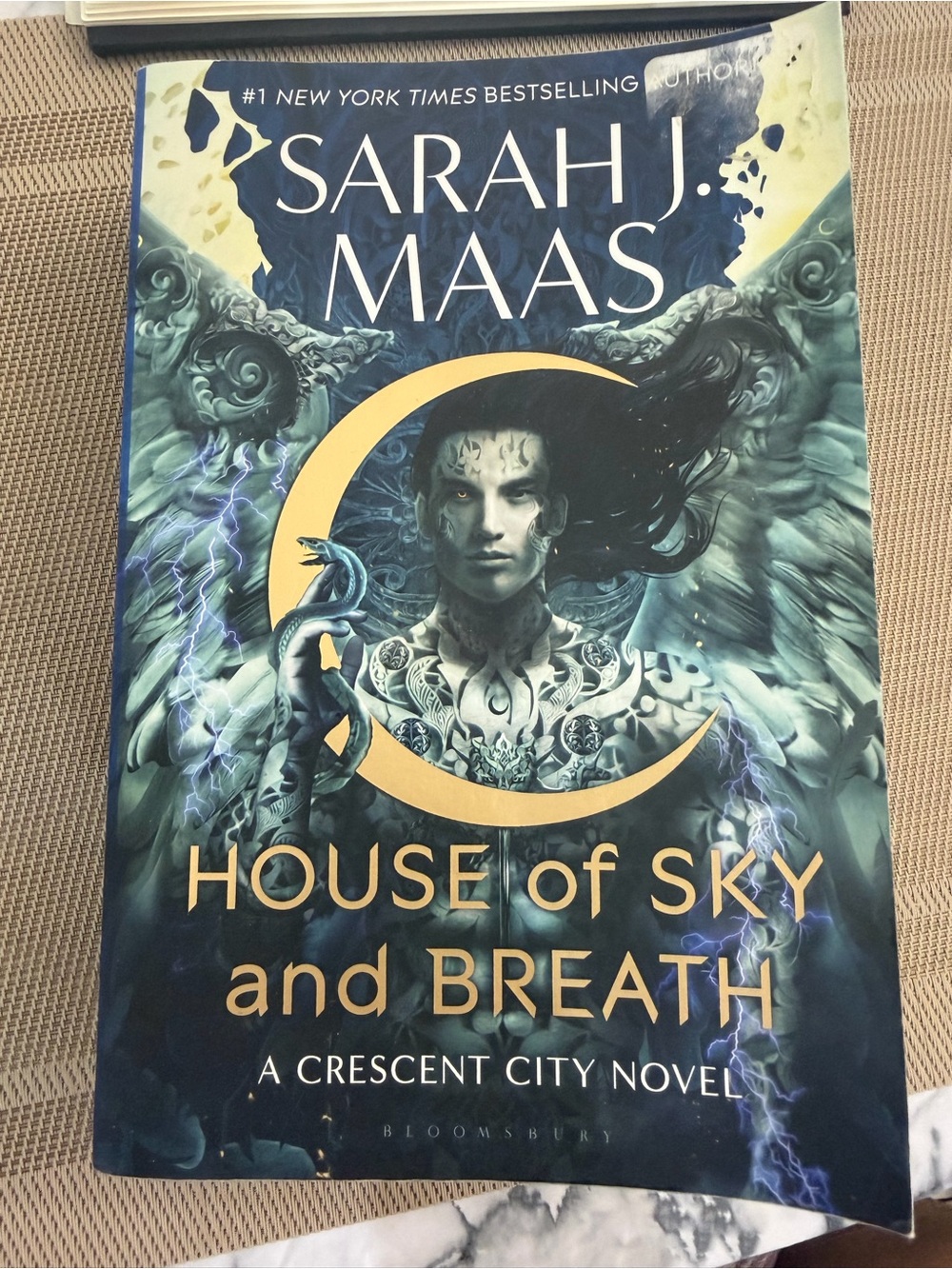 Sarah J. Maas - House of Sky and Breath (Crescent City) Book 2